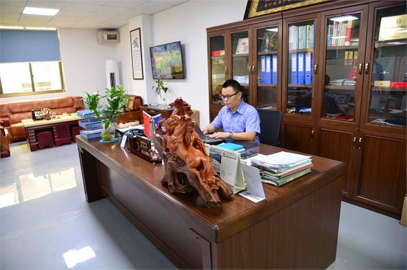 緊固件，螺絲，精誠模具，螺絲模具，劉祖平