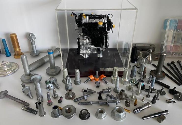 緊固件，螺栓，安國特，奔馳螺栓，發(fā)動機(jī)關(guān)鍵螺栓